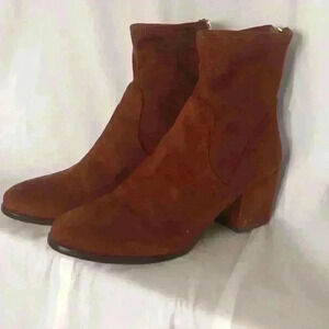 H&M  brown faux suede boots 💫
